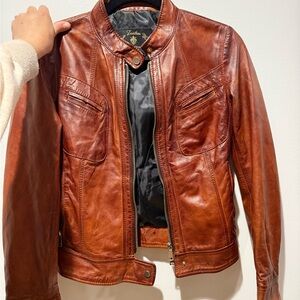 Genuine brown leather jacket bought in Florence, Italy.🇮🇹